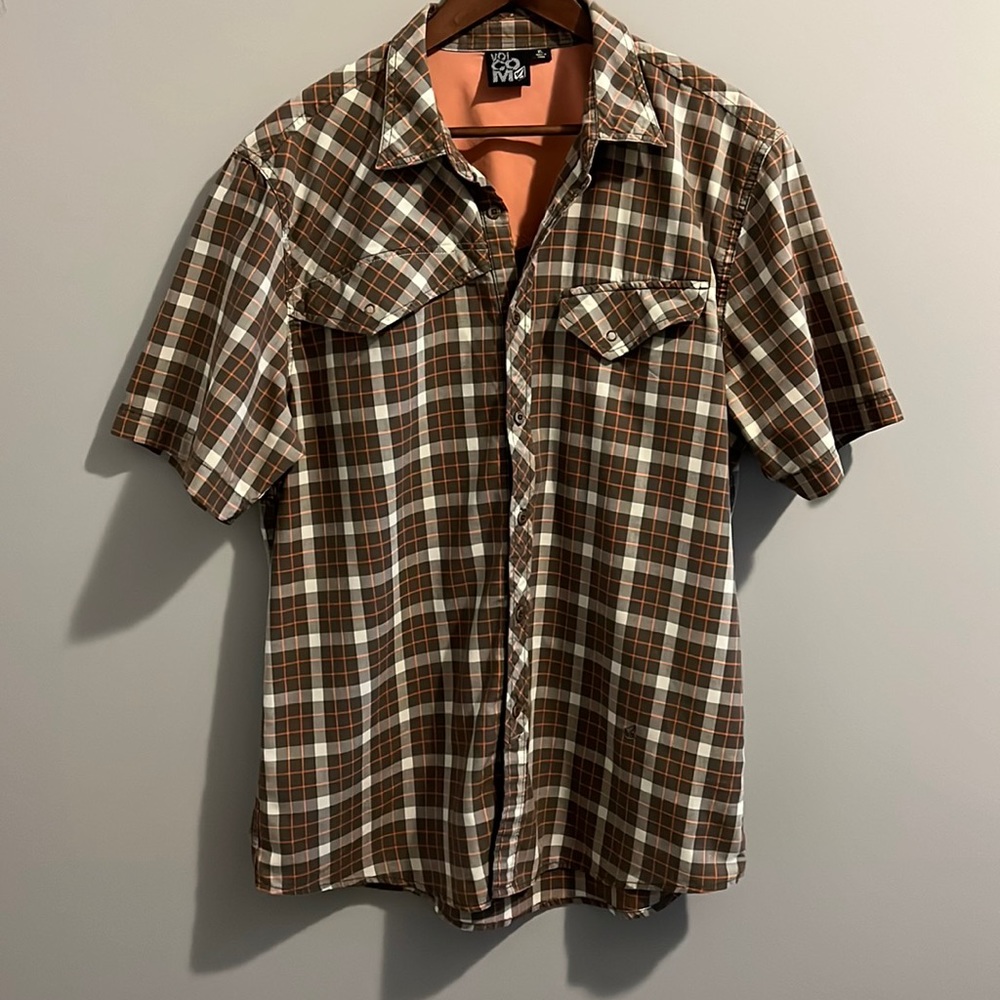 VOLCOM SHORT SLEEVED BUTTON UP SHIRT (XL)